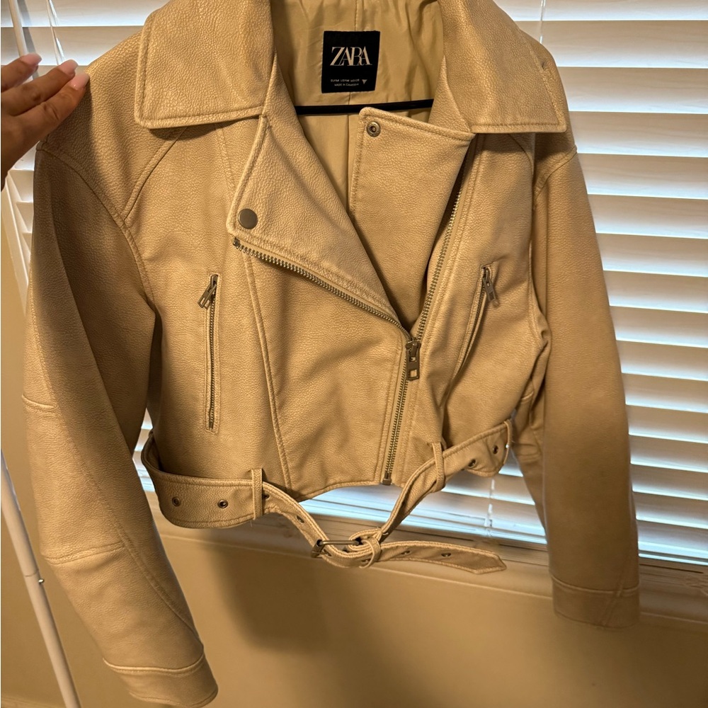Zara Women's Beige Leather Jacket